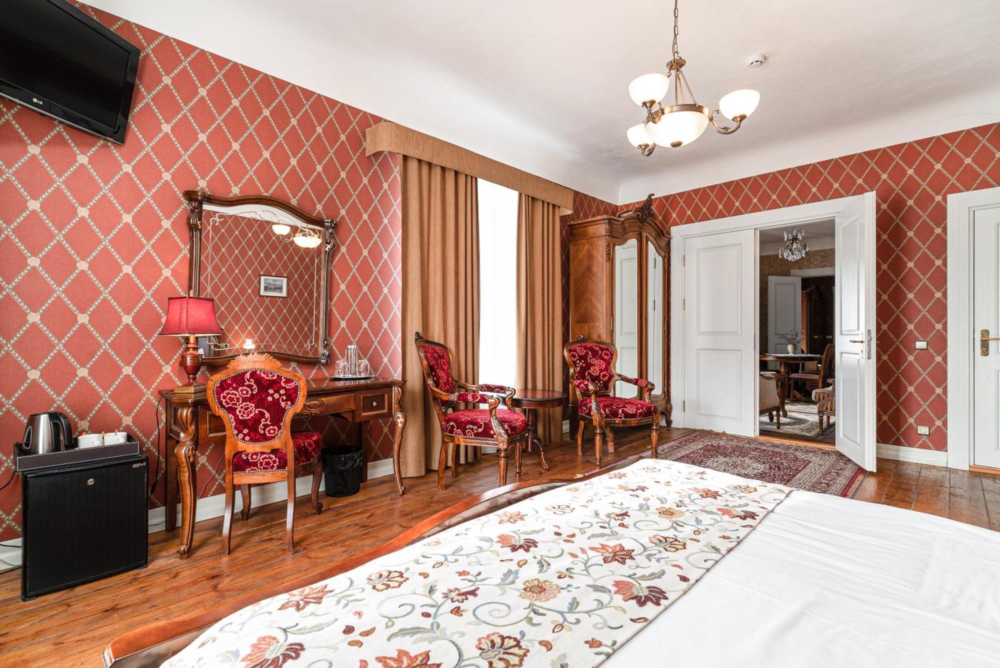 Padise Manor Grand Estate & Spa - Exclusive Event Venue (Adults Only) Bagian luar foto